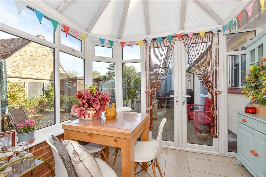 Property photo 1 of 14 Conservatory