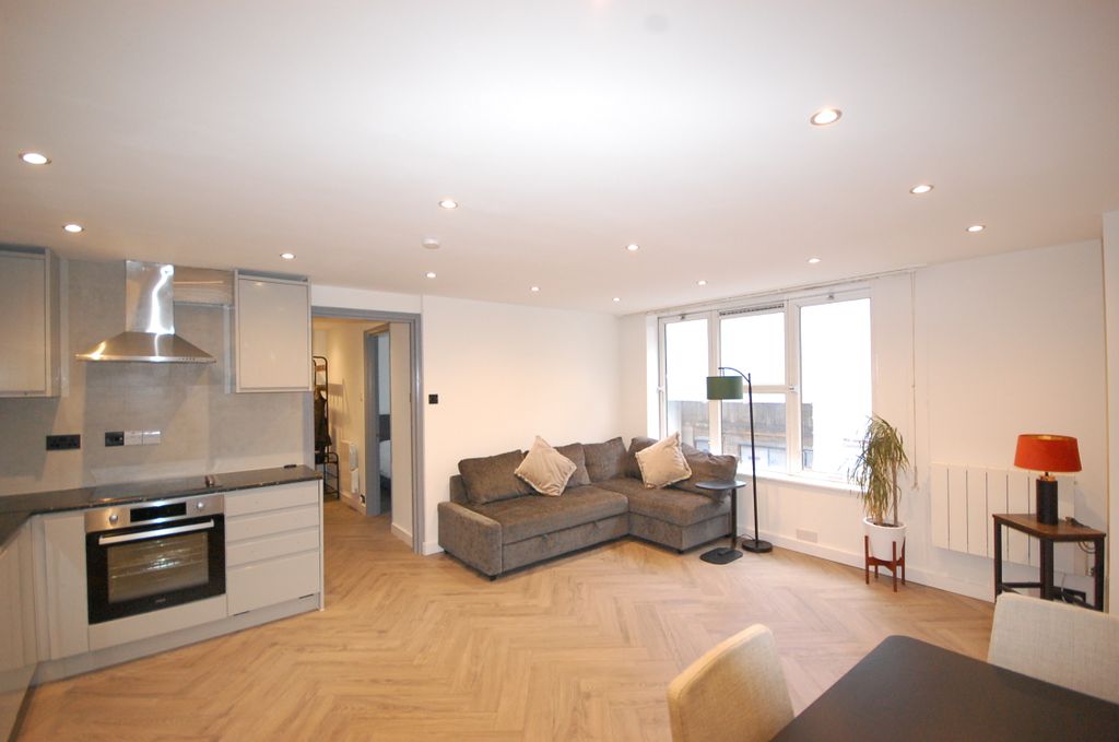 Property photo 1 of 6 Open Plan Lounge