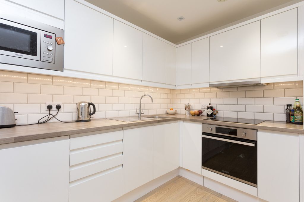 Property photo 3 of 6 Picture No. 22