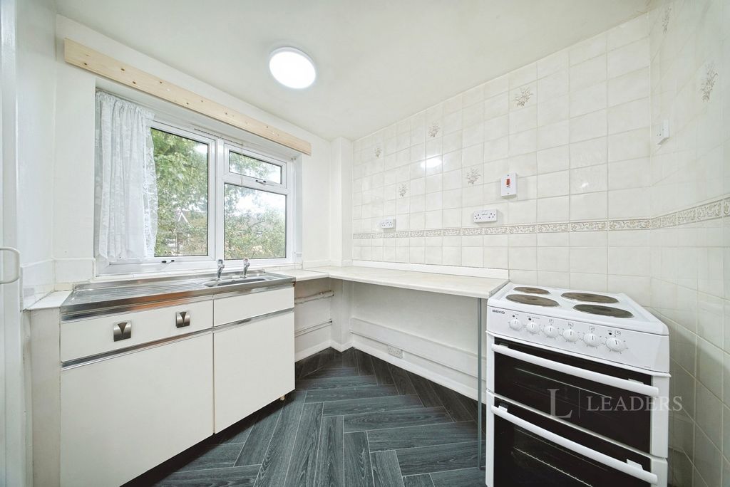 Property photo 3 of 21 Pbox-Img.Jpg