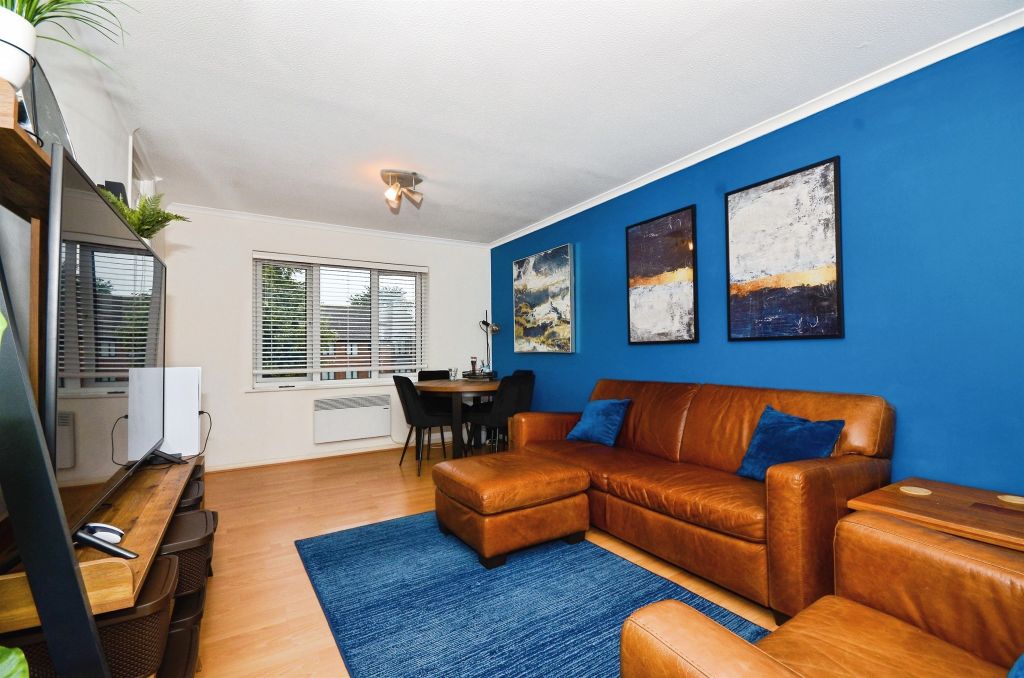 Property photo 3 of 12