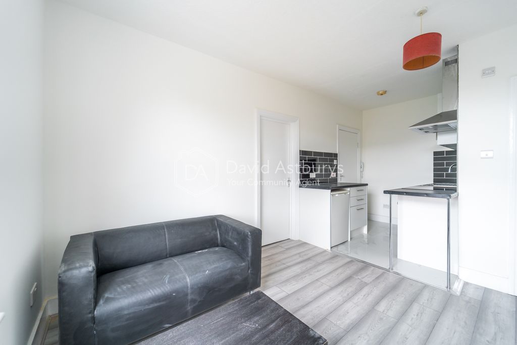 Property photo 2 of 6 Mba00128