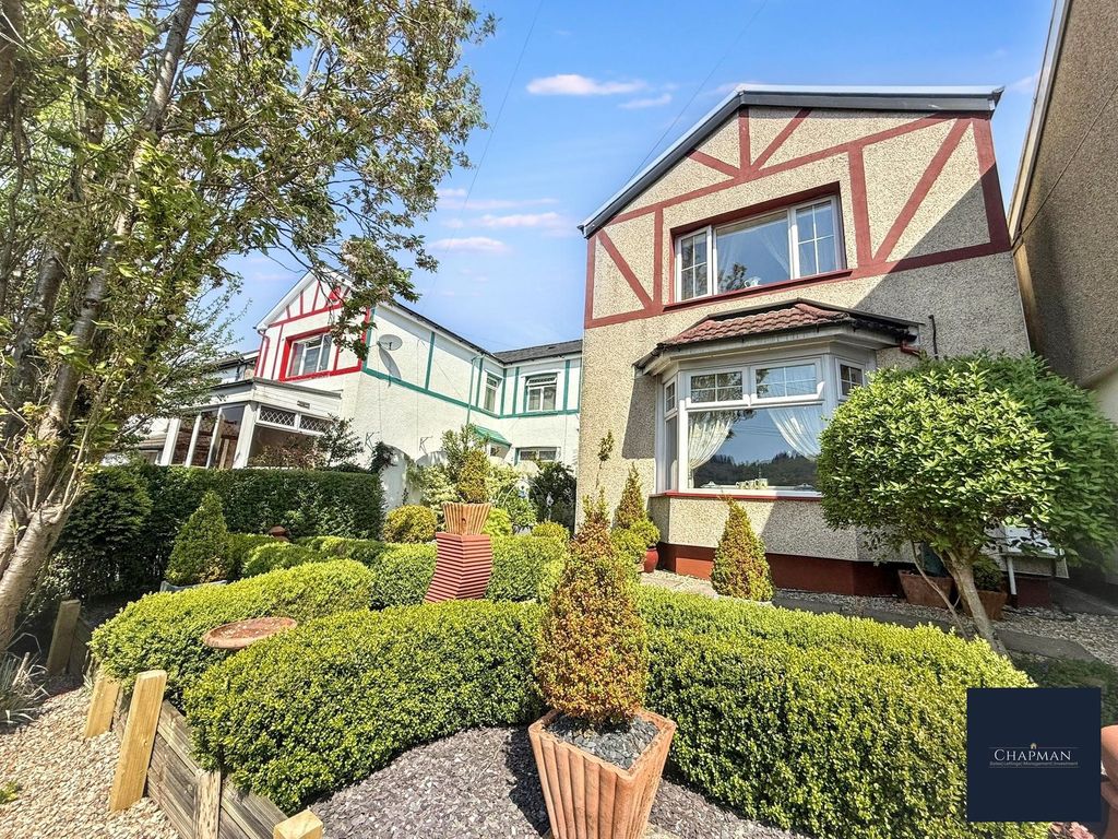 Property photo 1 of 25