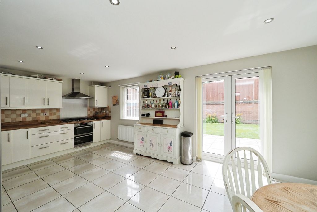 Property photo 2 of 19 Img_2578