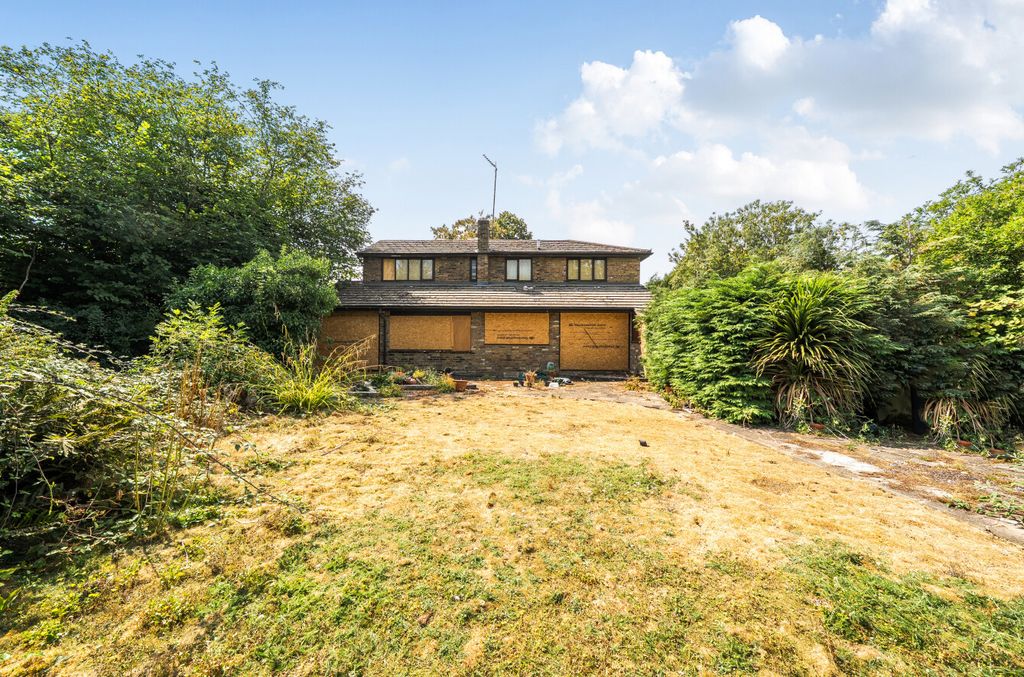Property photo 2 of 24 2