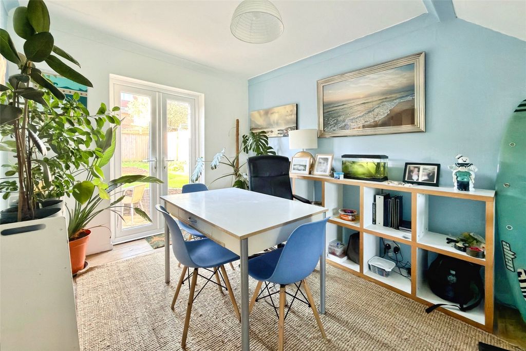 Property photo 3 of 13 Picture No. 15