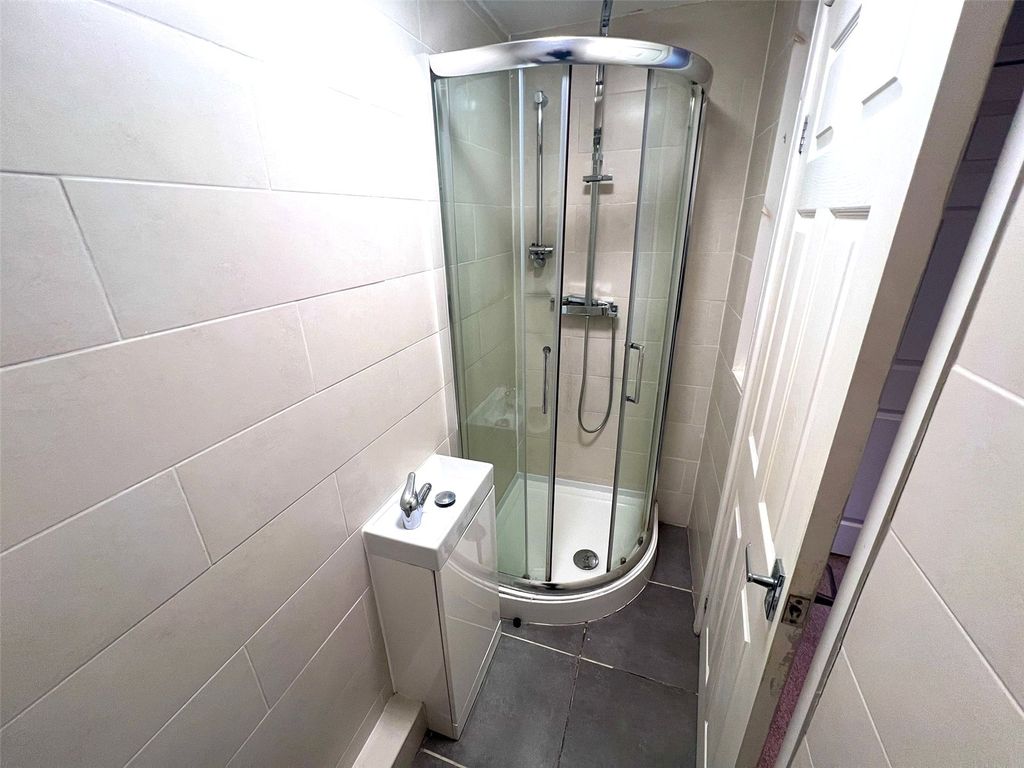 Property photo 2 of 9 Picture No. 19