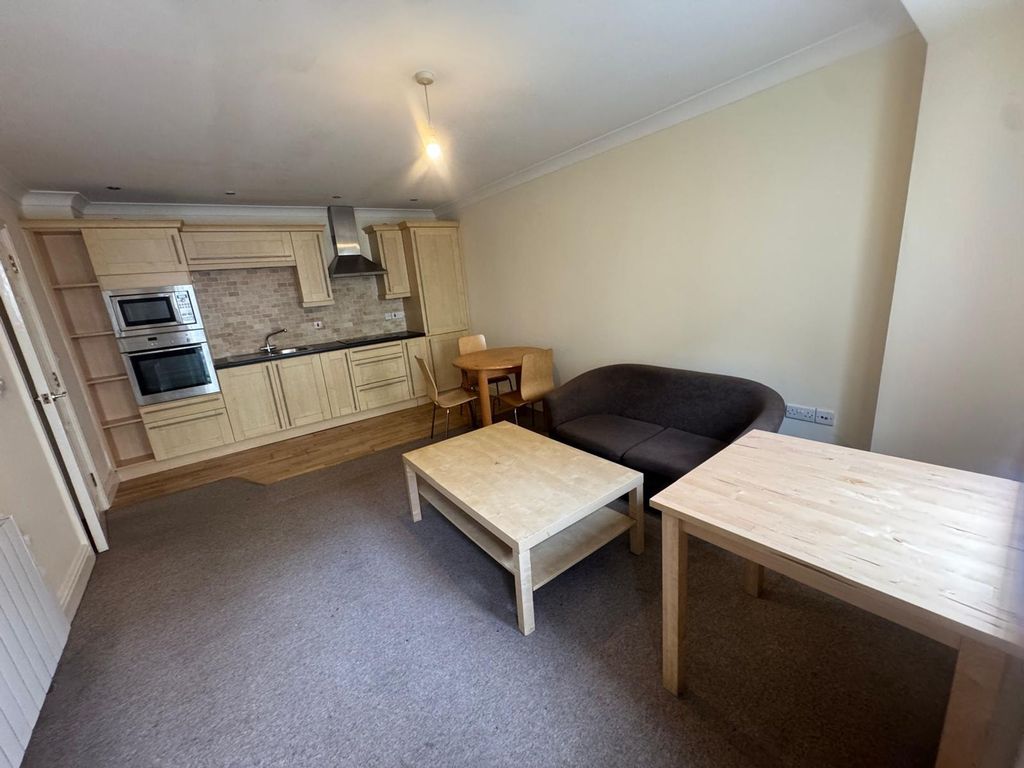 Property photo 2 of 4