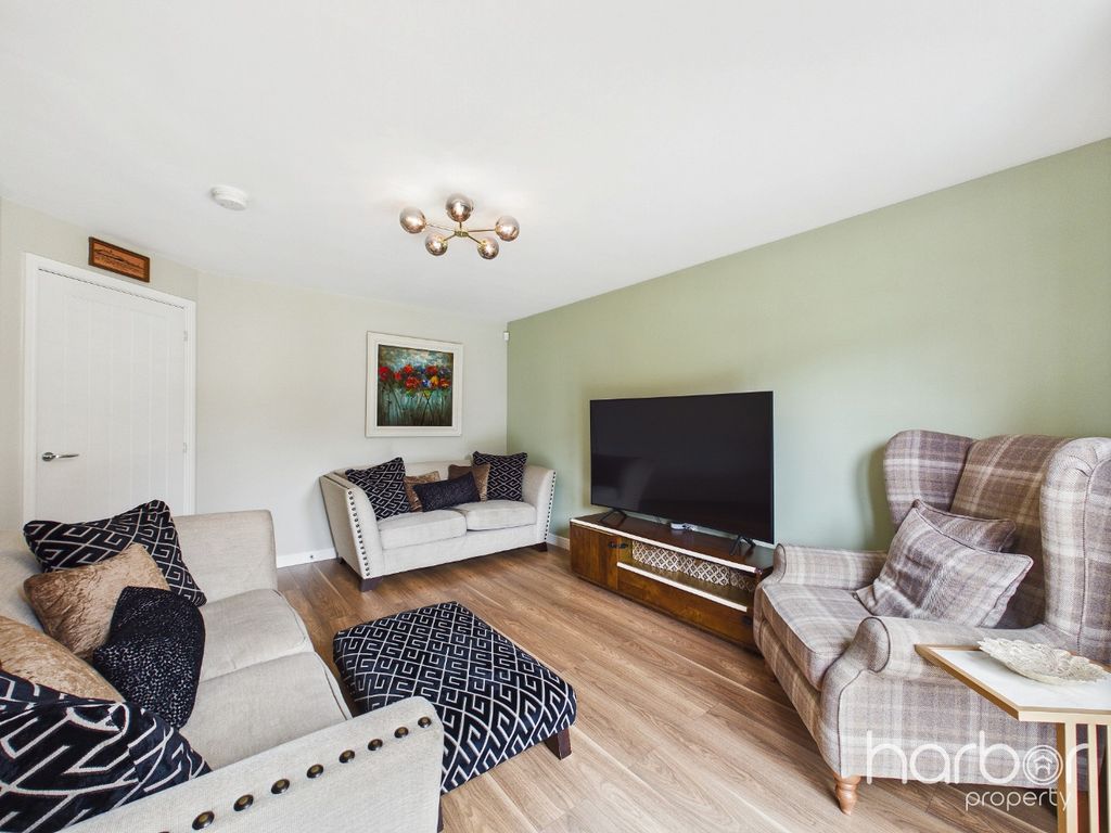 Property photo 3 of 23 5290405