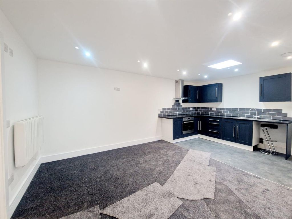 Property photo 3 of 8 Img-20250410-Wa0010.Jpg