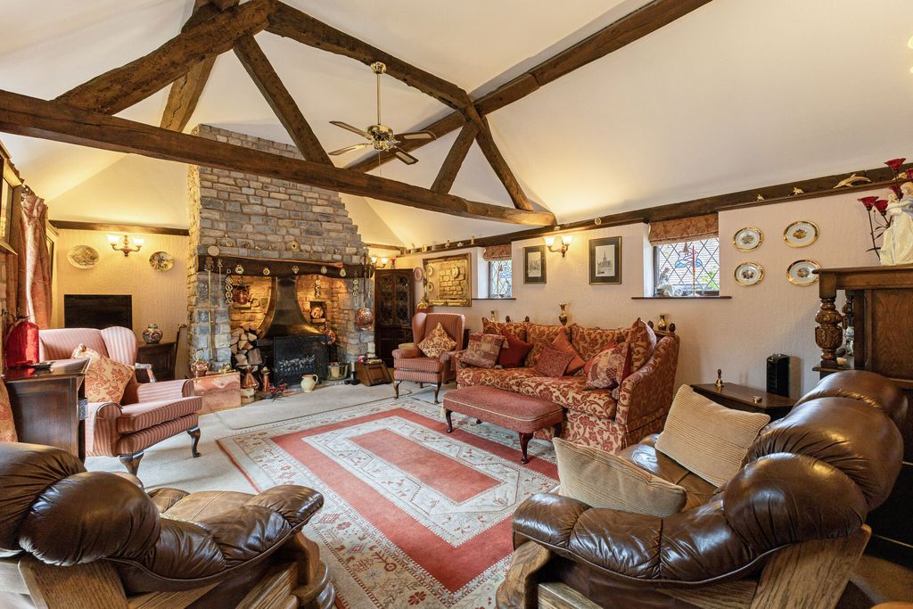 Property photo 3 of 19