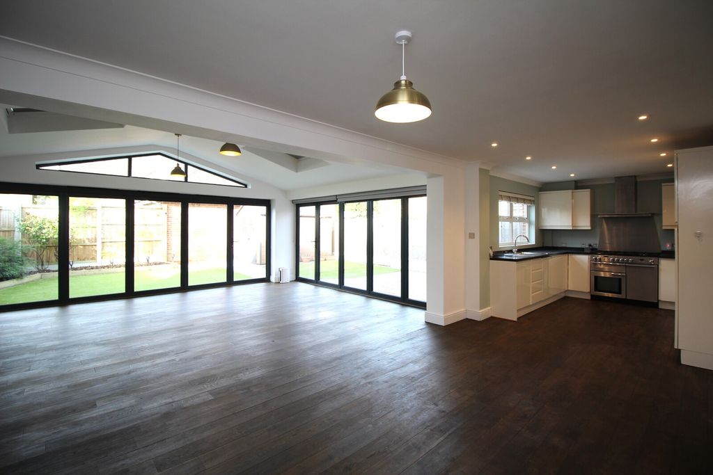 Property photo 2 of 22 Lounge View One