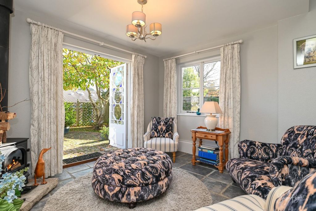 Property photo 3 of 46 Dining And Garden Room