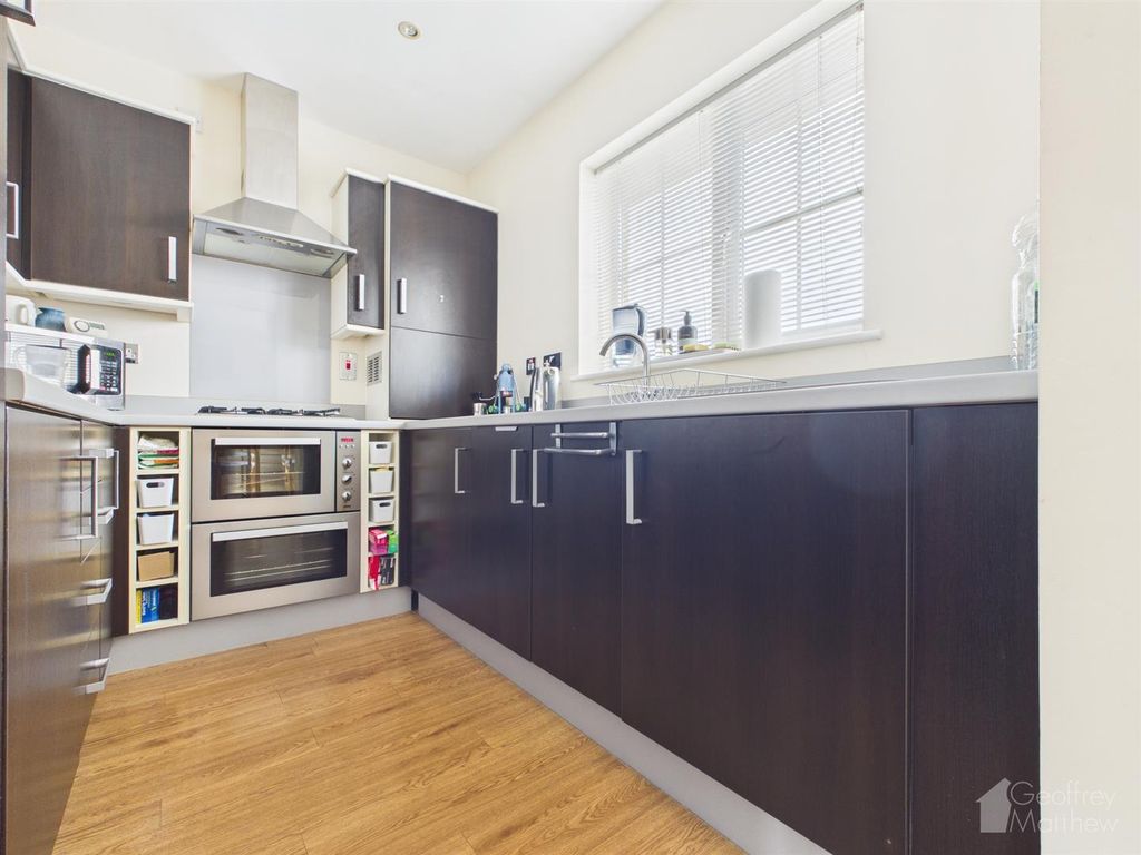 Property photo 2 of 17 Cam02365G0-Pr0421-Still015.Jpg