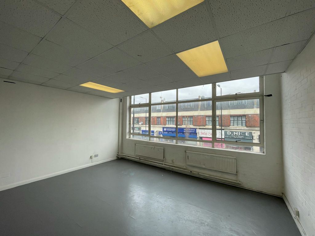 Property photo 1 of 15 Celia Fiennes New (11).Jpg