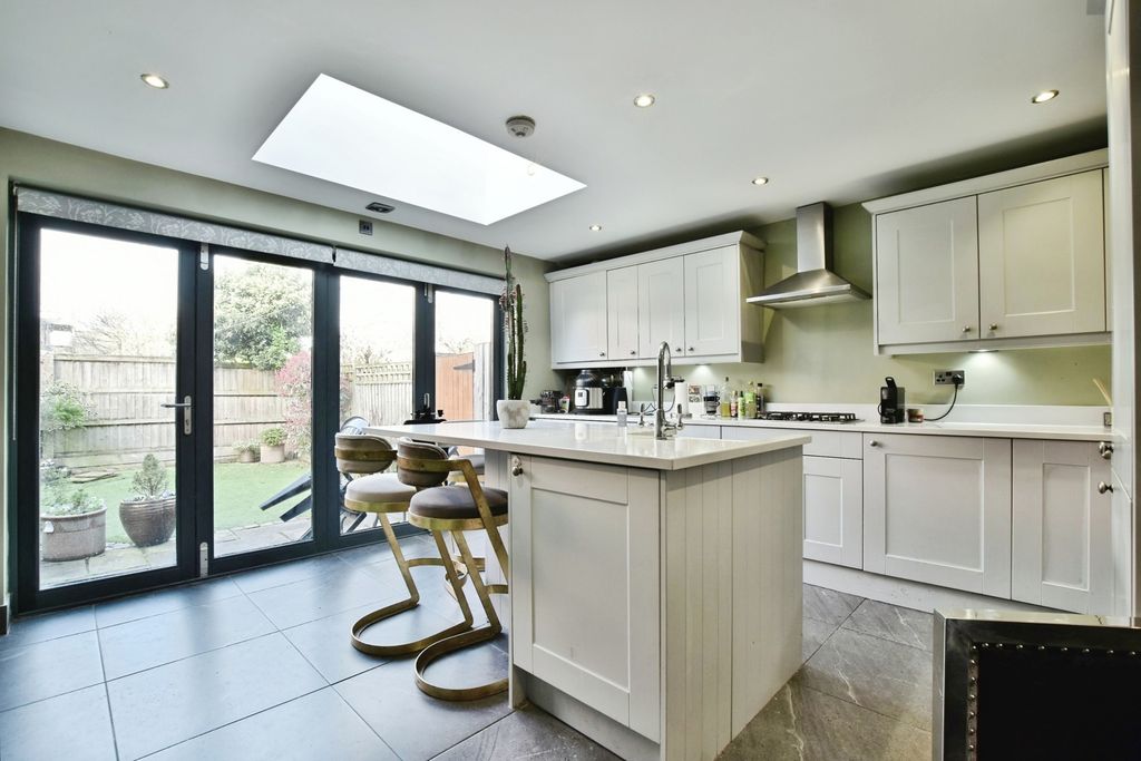 Property photo 1 of 20 Pbox-Img.Jpg
