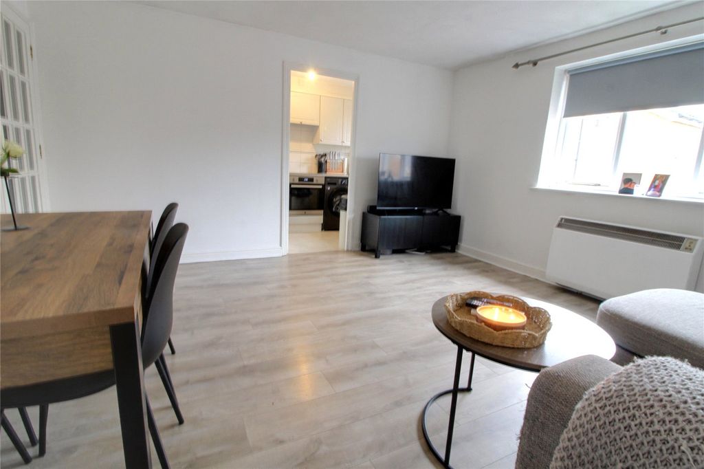 Property photo 3 of 10 Picture No. 25