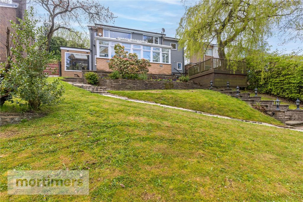 Property photo 3 of 27 Garden