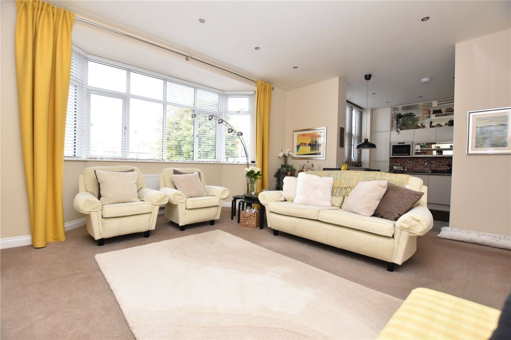 Property photo 2 of 19 Picture No. 09