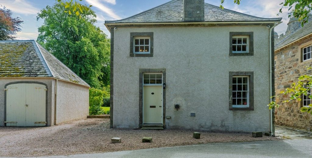 Property photo 1 of 11 Lead Image