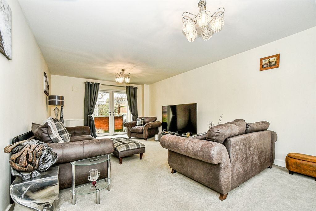 Property photo 3 of 26