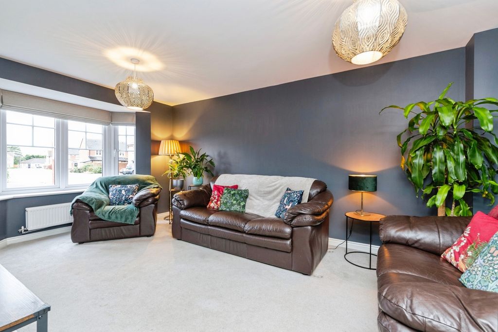 Property photo 2 of 18 Pbox-Img.Jpg