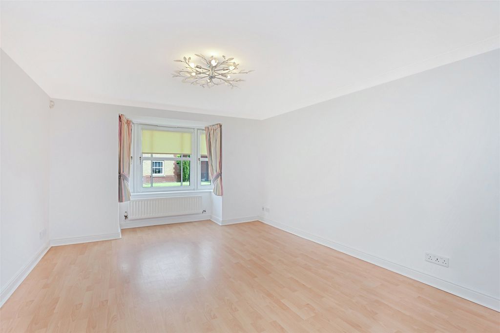 Property photo 2 of 26 Picture No. 03