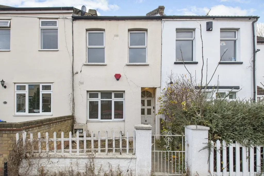 House in London Borough of Bexley, West Heath - View 3