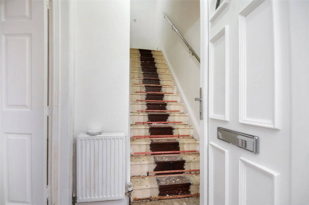 Property photo 3 of 12 Picture No. 02