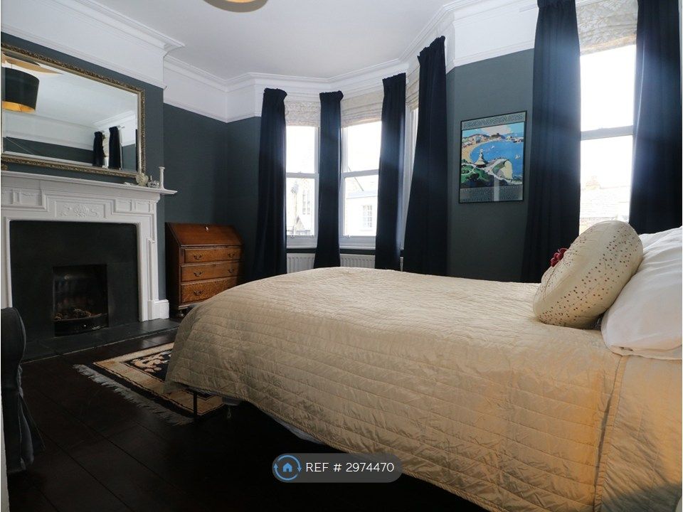 Property photo 2 of 25 Bedroom 3