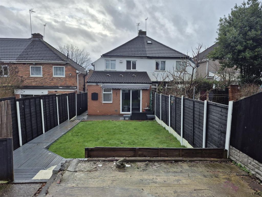 Property photo 2 of 15 Garden