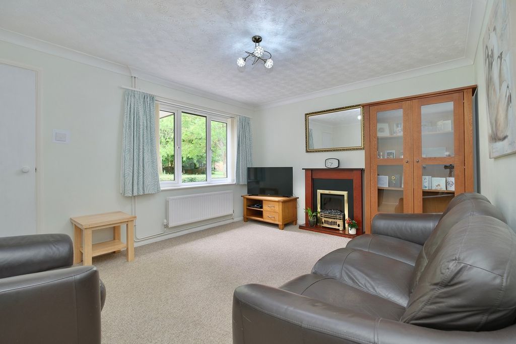Property photo 3 of 13