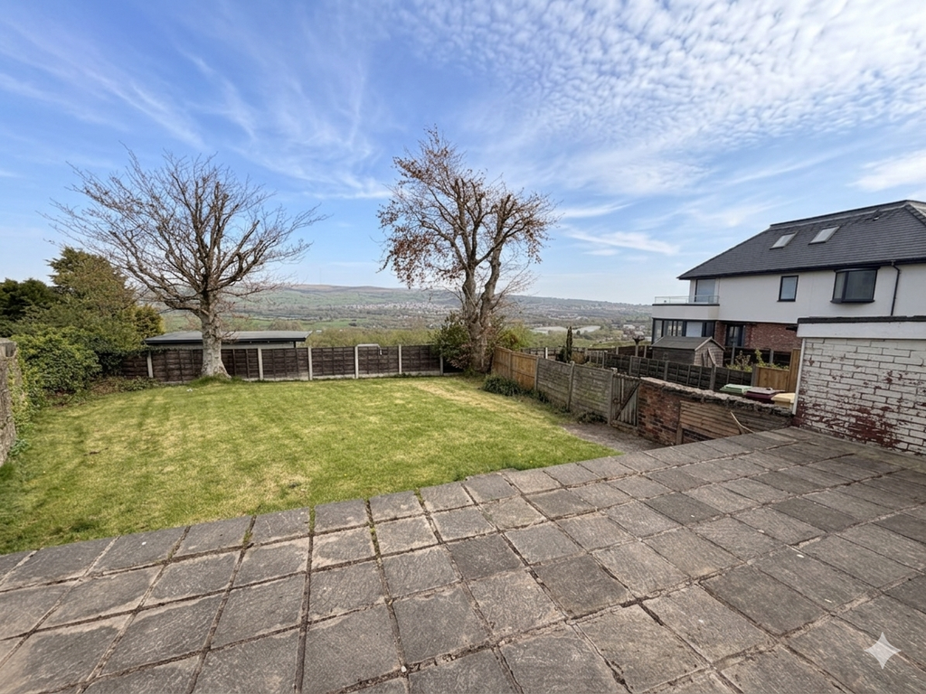 Property photo 2 of 19 Photograph