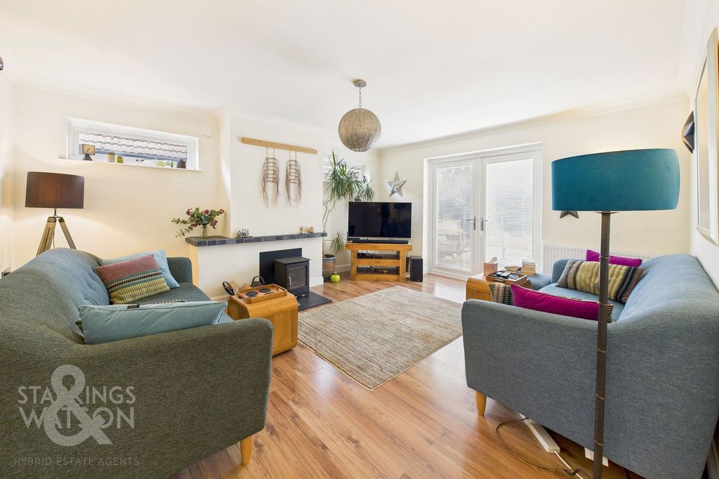 Property photo 2 of 24