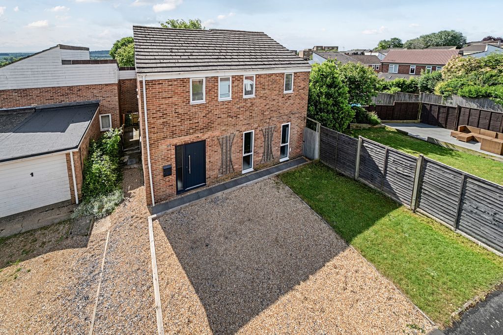 Property photo 1 of 13
