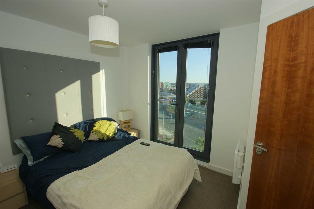 Property photo 3 of 5