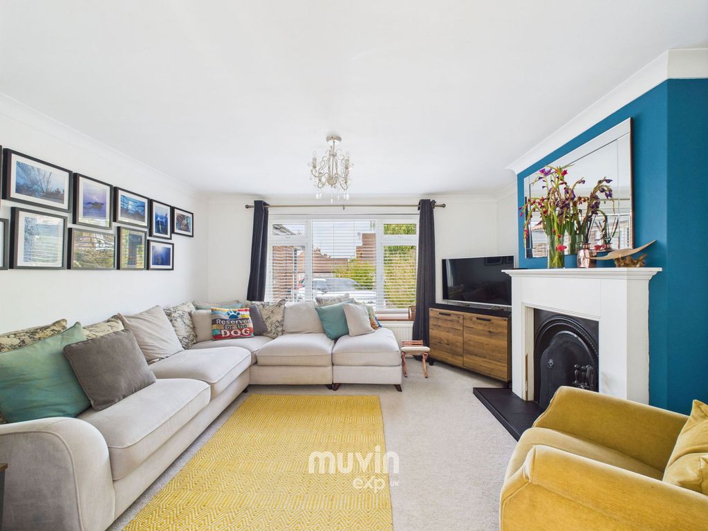 Property photo 3 of 19