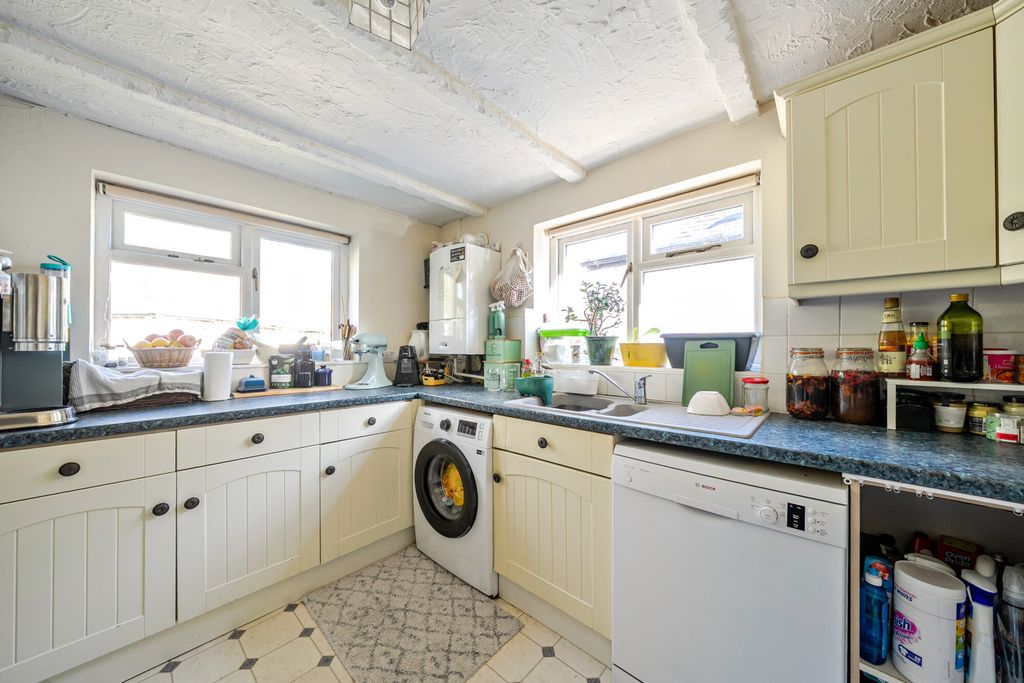 Property photo 3 of 19 1438949-10-69ce97...