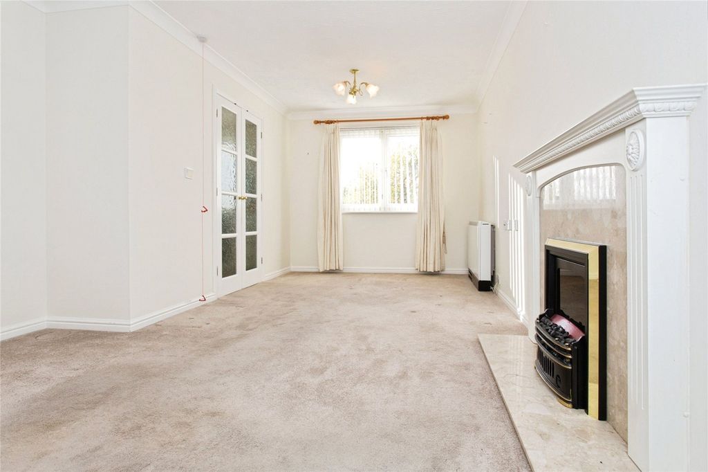 Property photo 2 of 10 Living Room