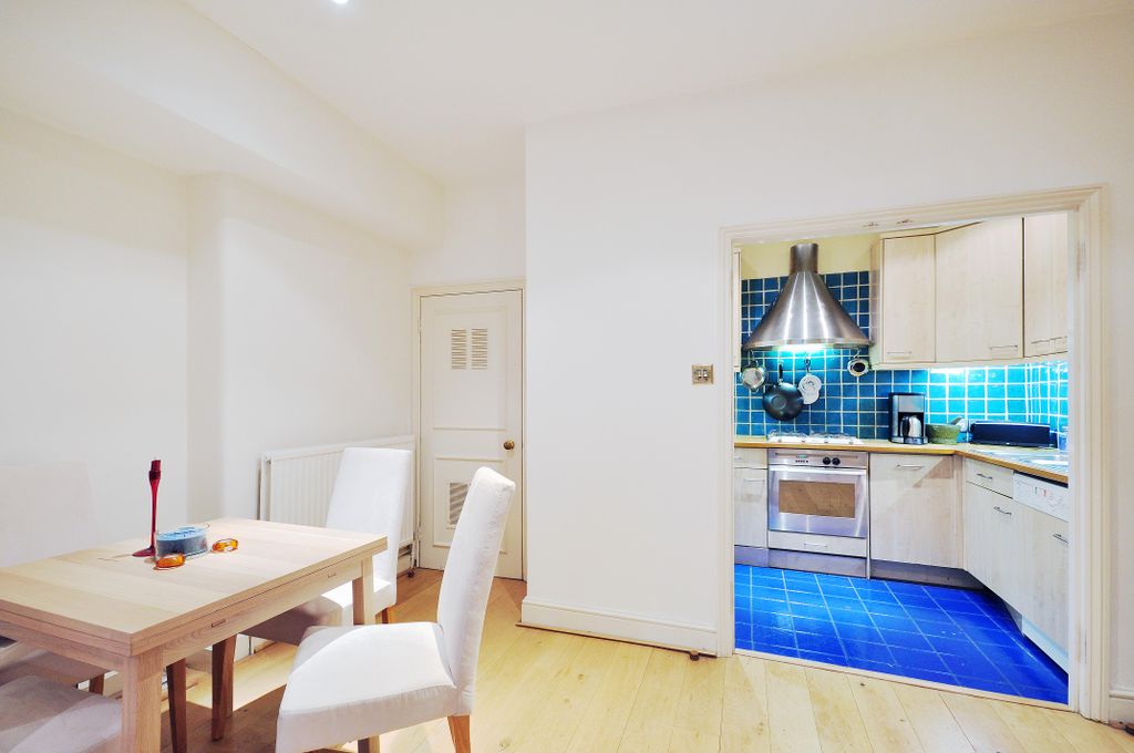 Property photo 3 of 8 Dining Area