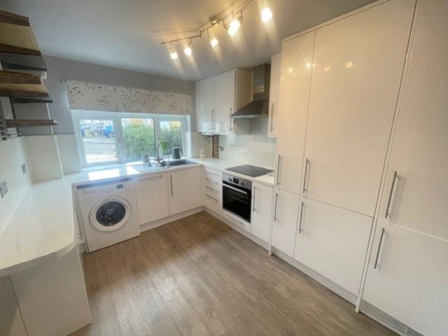 Property photo 2 of 11 Atherton 2