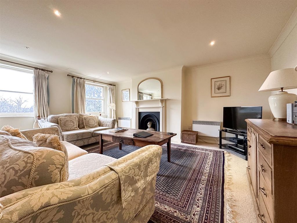 Property photo 3 of 7 Sitting Room