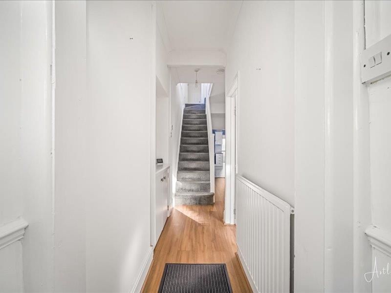 Property photo 2 of 19 Hallway
