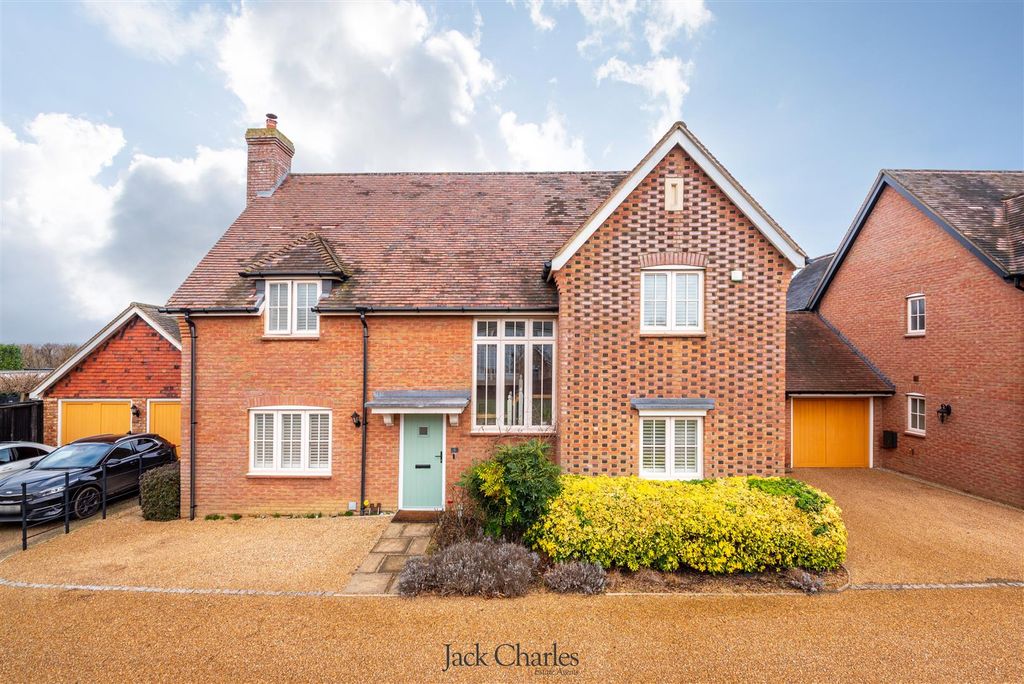 Property photo 3 of 31 4 Franklin Kidd Lane-75.Jpg