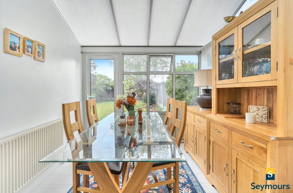 Property photo 3 of 16 Dining Room
