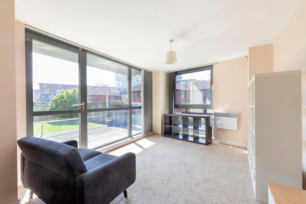 Property photo 2 of 12