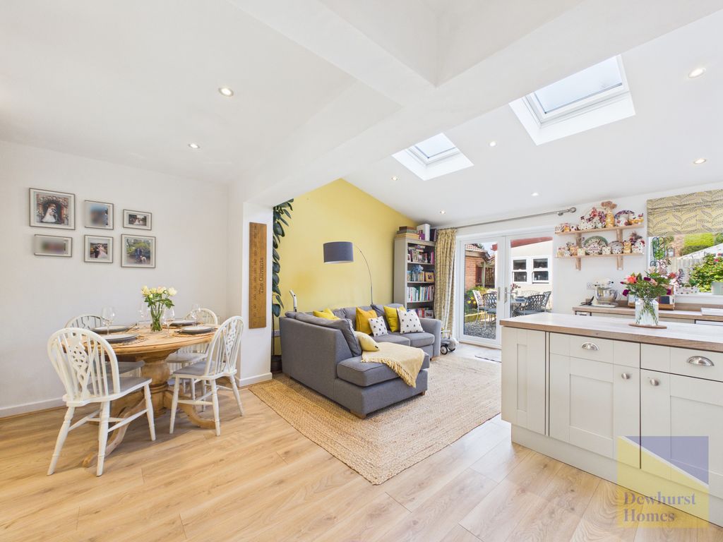 Property photo 3 of 32