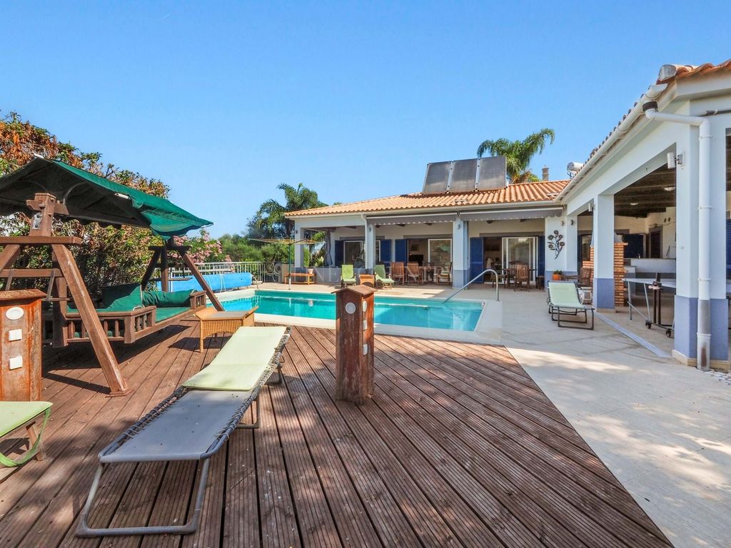 Property photo 1 of 30