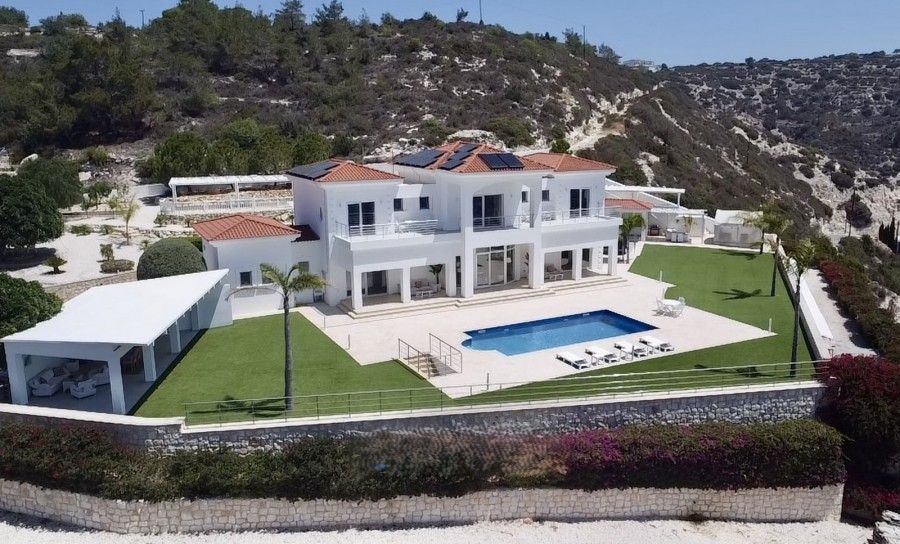 Property photo 1 of 27