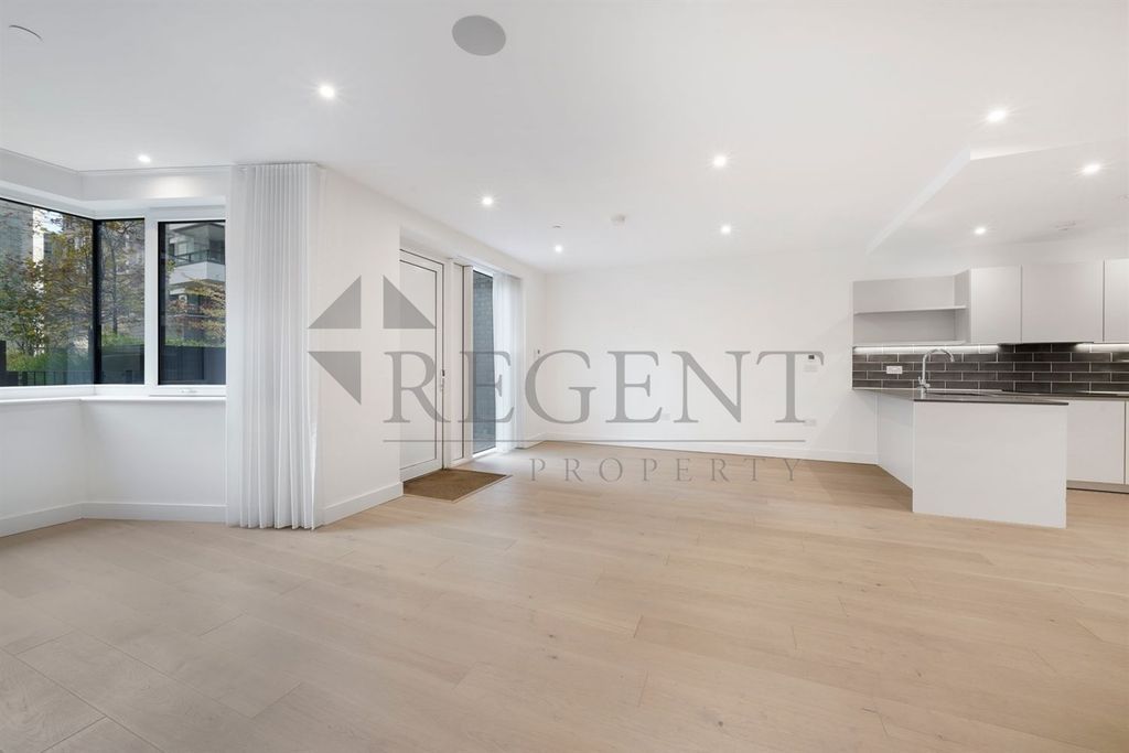 Property photo 2 of 15 (Main)